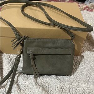 Universal Thread Green Crossbody Bag with Adjustable Strap